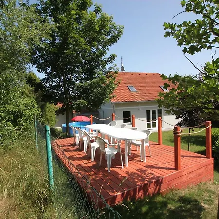 Holiday home Idyllicprague Cherry Tree *